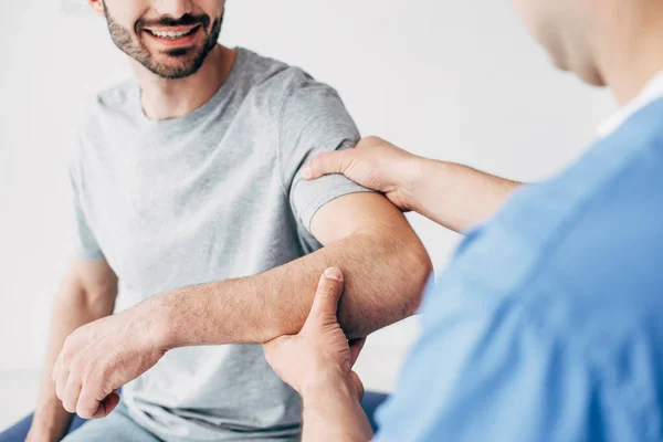 Tendinitis de hombro: causas, síntomas y tratamiento efectivo